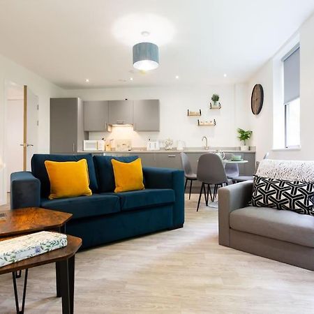 Polly'S Place Apartment Taunton & Free Off Road Parking & Wifi Kültér fotó
