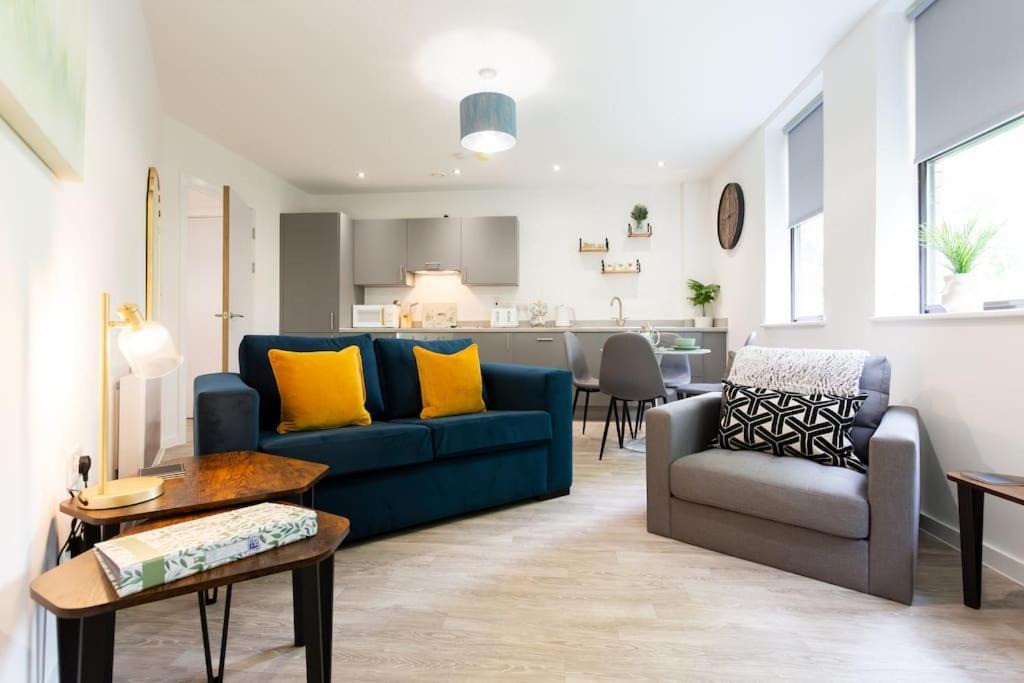 Polly'S Place Apartment Taunton & Free Off Road Parking & Wifi Kültér fotó