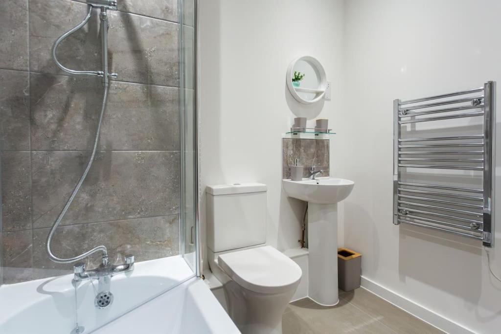 Polly'S Place Apartment Taunton & Free Off Road Parking & Wifi Kültér fotó