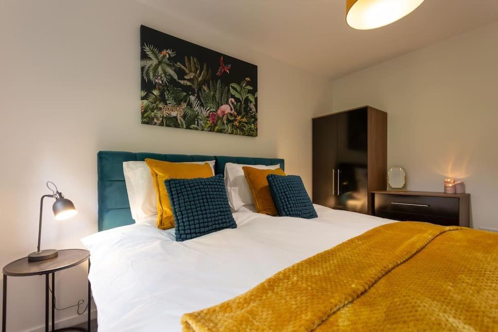 Polly'S Place Apartment Taunton & Free Off Road Parking & Wifi Kültér fotó